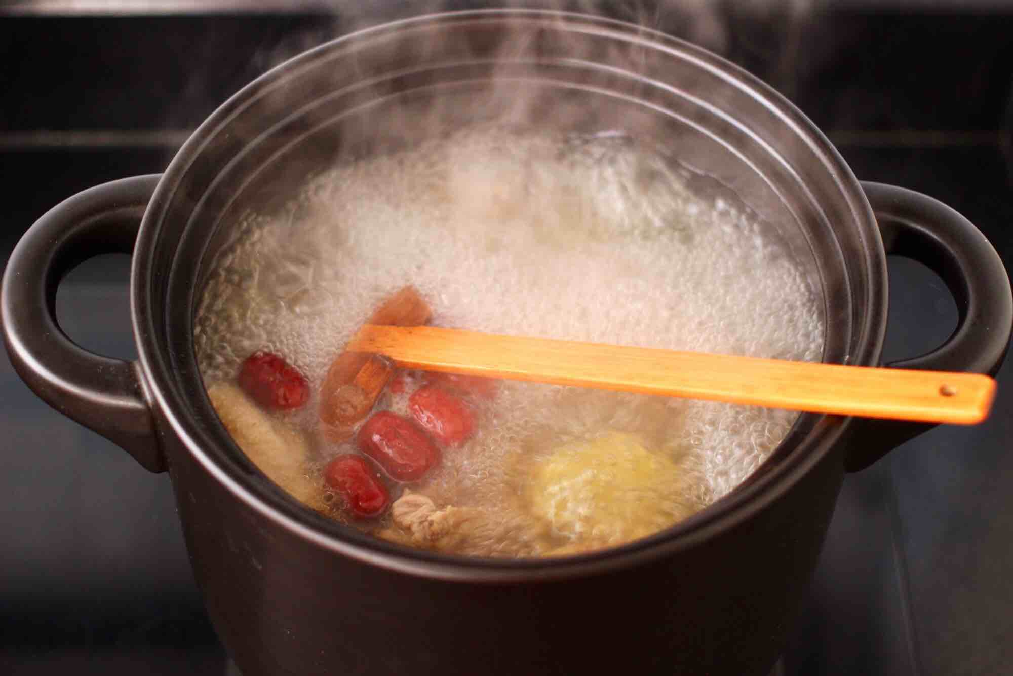 Ginkgo Red Date Chicken Soup recipe