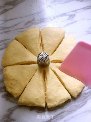 #the 4th Baking Contest and is Love to Eat Festival# Flower Coconut Bread recipe