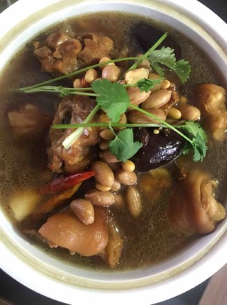 Pork Trotter with Peanuts recipe