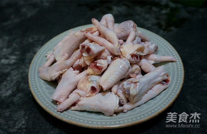 Chicken Feet Mixed with Garlic recipe