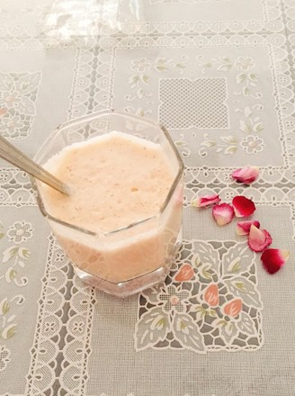 Apple and Red Date Milkshake recipe