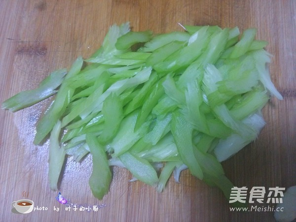 Cold Yuba Celery recipe