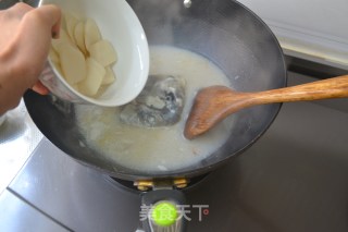 Full of Umami Flavor-[soy Milk Fish Head Rice Cake Soup] recipe