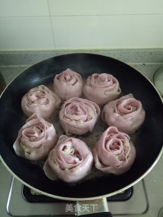 Fried Dumplings with Purple Sweet Potato and Rose Flower recipe