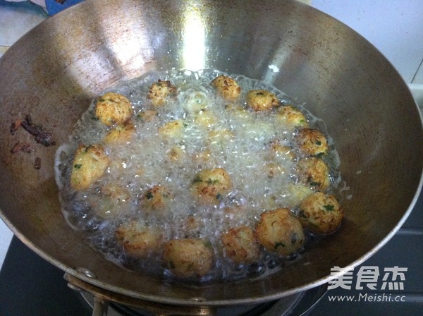 Fried White Carrot Meatballs recipe