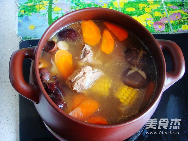 Stewed Pork Ribs with Mushroom Soup recipe