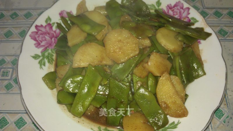 Fried Potatoes with Sword Beans recipe