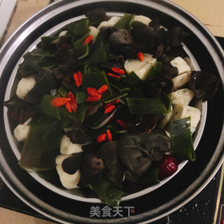 Steamed Fish Roll with Black Fungus and Kelp recipe