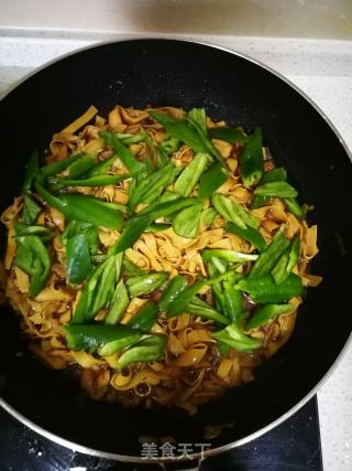 Northeast Famous Dish: Dried Tofu with Hot Pepper recipe