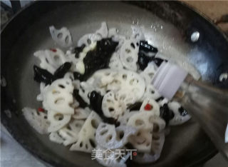 Hot and Sour Lotus Root Slices recipe