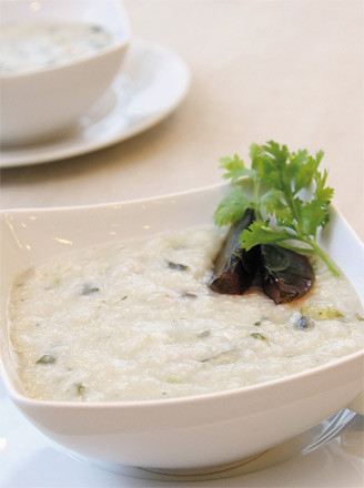 Congee with Preserved Egg, Vegetables and Lean Meat recipe