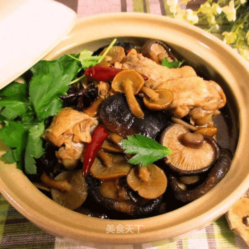 (12 Dao Fengwei Reissue) Chicken Stewed with Mushrooms recipe