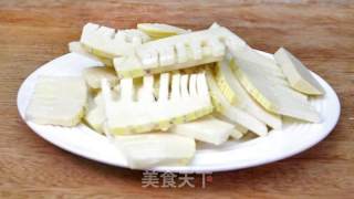 Seasonal Delicacy [baked Pork Fried Spring Bamboo Shoots] recipe