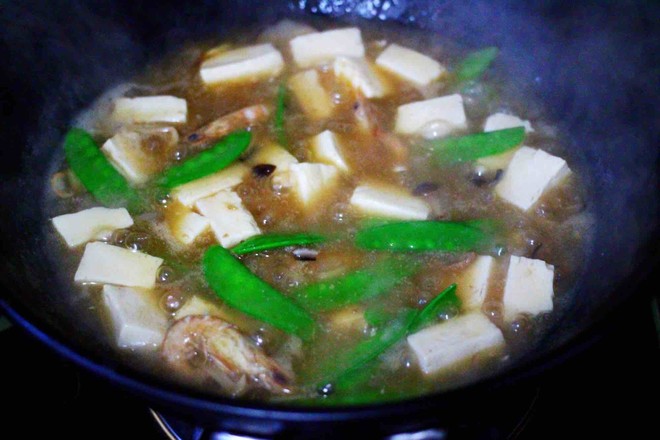 Six Fresh Mushrooms Seafood Tofu Assorted Soup recipe
