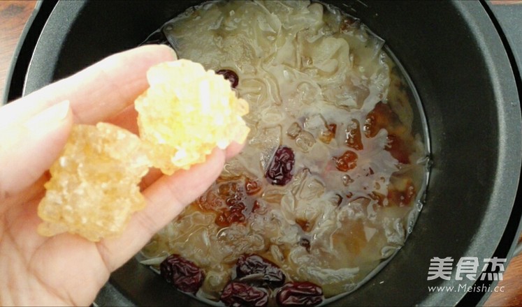 Peach Gum Soap Japonica Rice Tremella Soup recipe