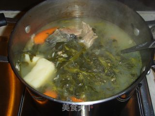 Watercress and Crucian Carp Soup recipe