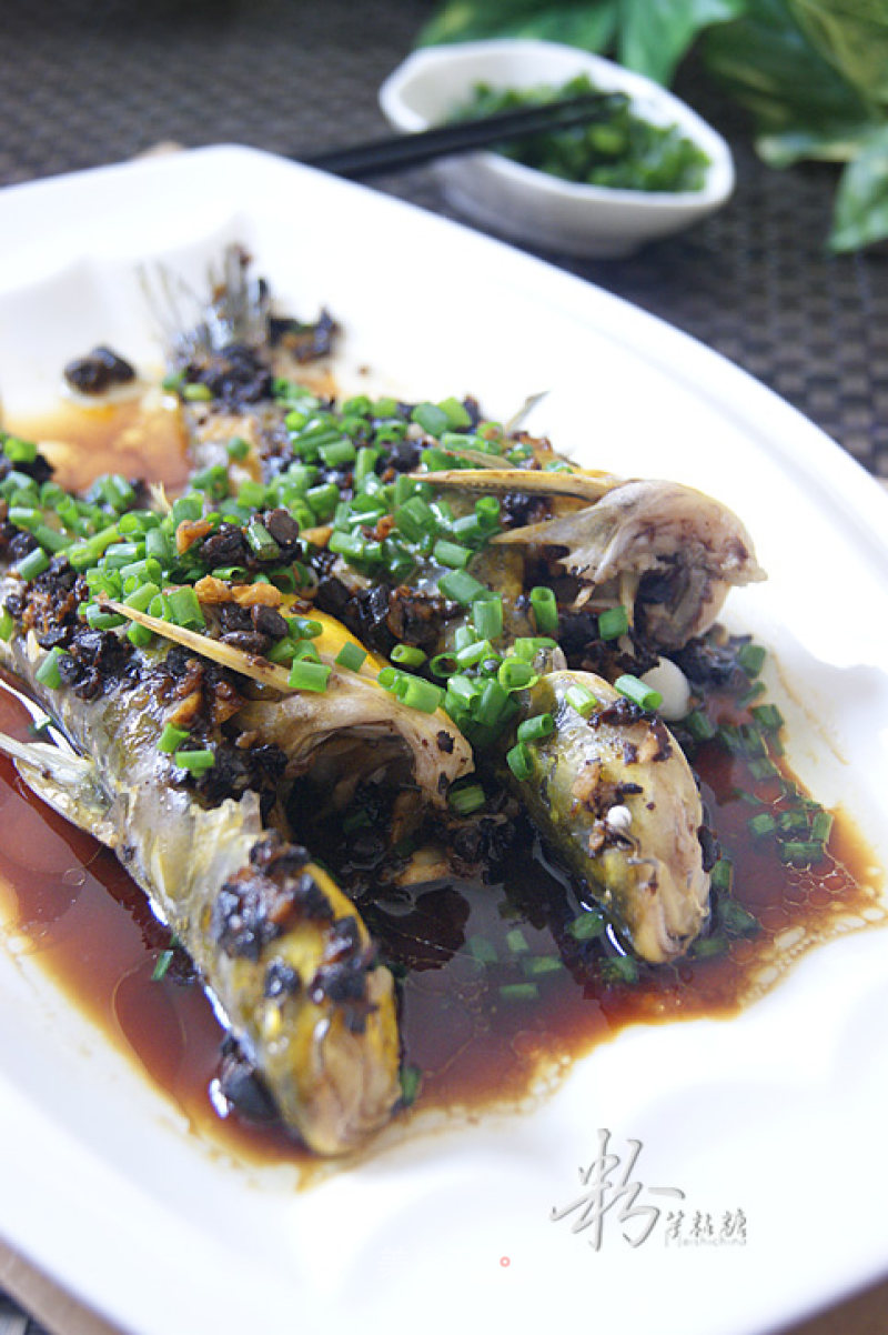 Steamed Yellow Bone Fish with Black Bean Sauce recipe