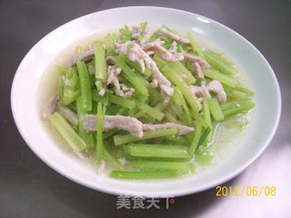 Stir-fried Shredded Pork with Celery recipe