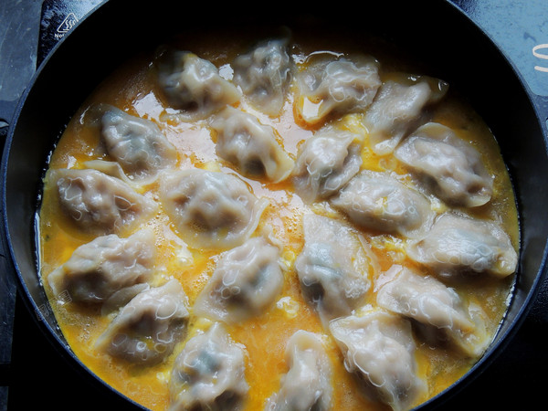 Fried Dumplings with Eggs recipe