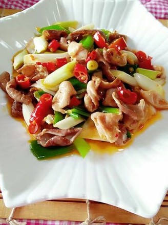 Stir-fried Rabbit Belly with Green Onions