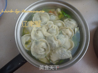 Sour Soup and Crispy Pork Yuanbao Dumplings recipe