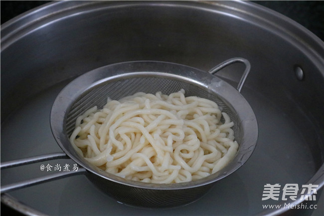 Hot and Sour Crispy Noodles recipe