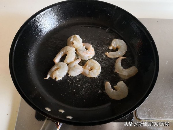 Stir-fried Shrimp with Spinach recipe