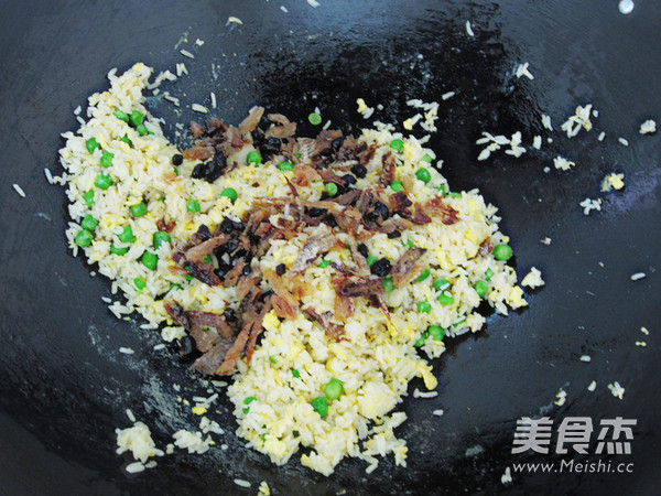 Fried Rice with Tempeh and Dace recipe