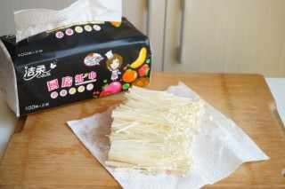 Bacon Roll with Enoki Mushroom recipe