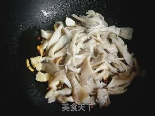 Stir-fried Oyster Mushroom with Green and Red Pepper recipe