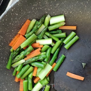 Asparagus Grilled Sausage Salad recipe