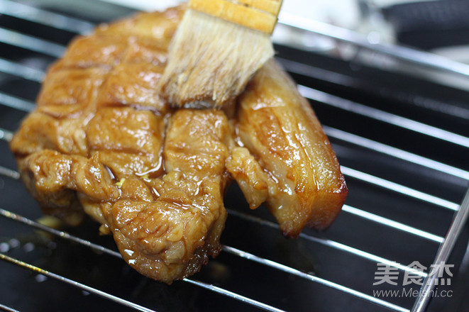 The Delicious and Delicious Barbecued Pork in Cantonese Cuisine recipe