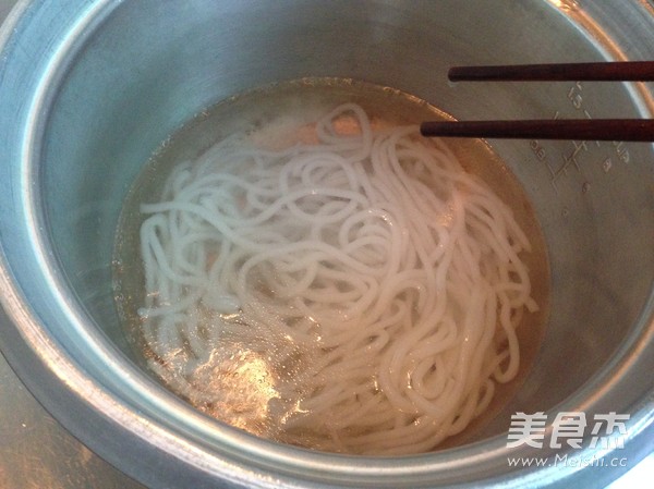 Lean Broth with Rice Noodles recipe