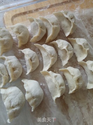 Binghua Fried Dumplings (mushroom and Pork Stuffing) recipe