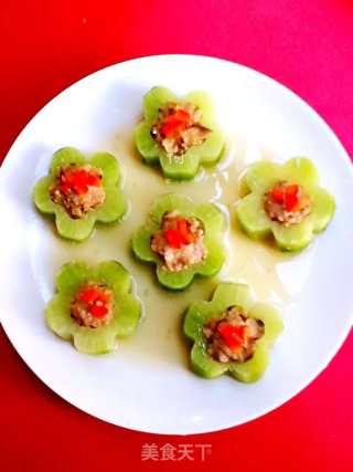 Green Radish Stuffed with Meat recipe