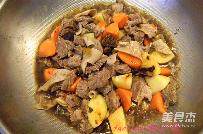 Stewed Potato Beef with Soy Sauce recipe