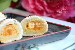 Lotus Paste and Egg Yolk Pastry recipe