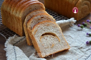 Black Whole Wheat Old Noodle Pork Floss Toast recipe