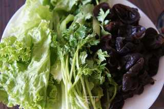 Mixed Lettuce with Black Fungus recipe
