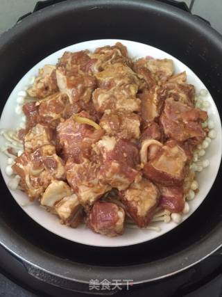 Steamed Ribs with Enoki Mushroom recipe