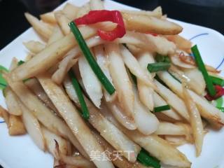 Stir-fried Lotus Root with Leek Flower recipe
