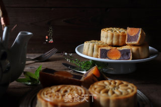 Cantonese-style Brown Sugar Jujube Paste and Bean Paste Mooncakes recipe