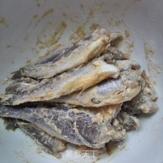 Crispy Fried Small Yellow Croaker recipe