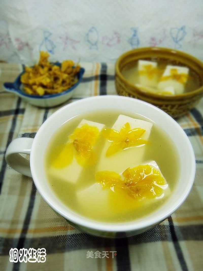 Women Need to Meditate in Menopause-dendrobium Flower Tofu Soup