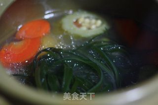 Seaweed and Corn Pork Ribs Soup recipe