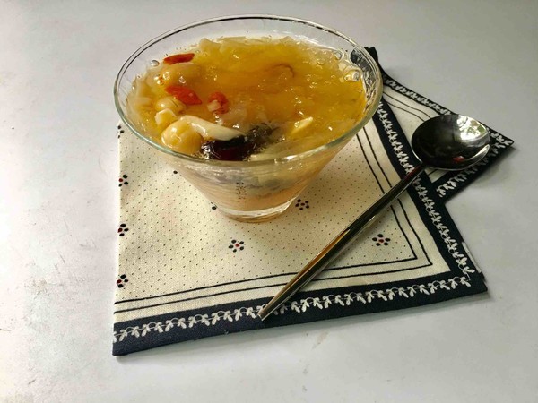 Lotus Seed, Lily, Red Date, Wolfberry and Tremella Soup recipe