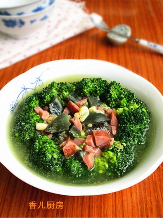 Broccoli Stewed with Preserved Egg recipe