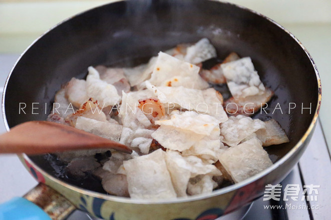 Twice-cooked Pork with Vetch Skin recipe