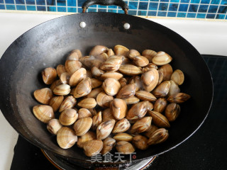 Wok Clams recipe