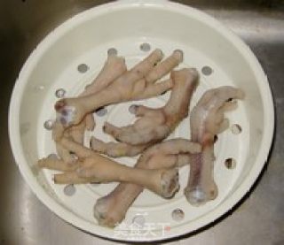 Peanut Stewed Chicken Feet recipe
